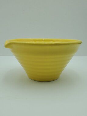 Yellow Beehive Batter Bowl Ribbed Yellow Gold Mixing Bowl with Spout